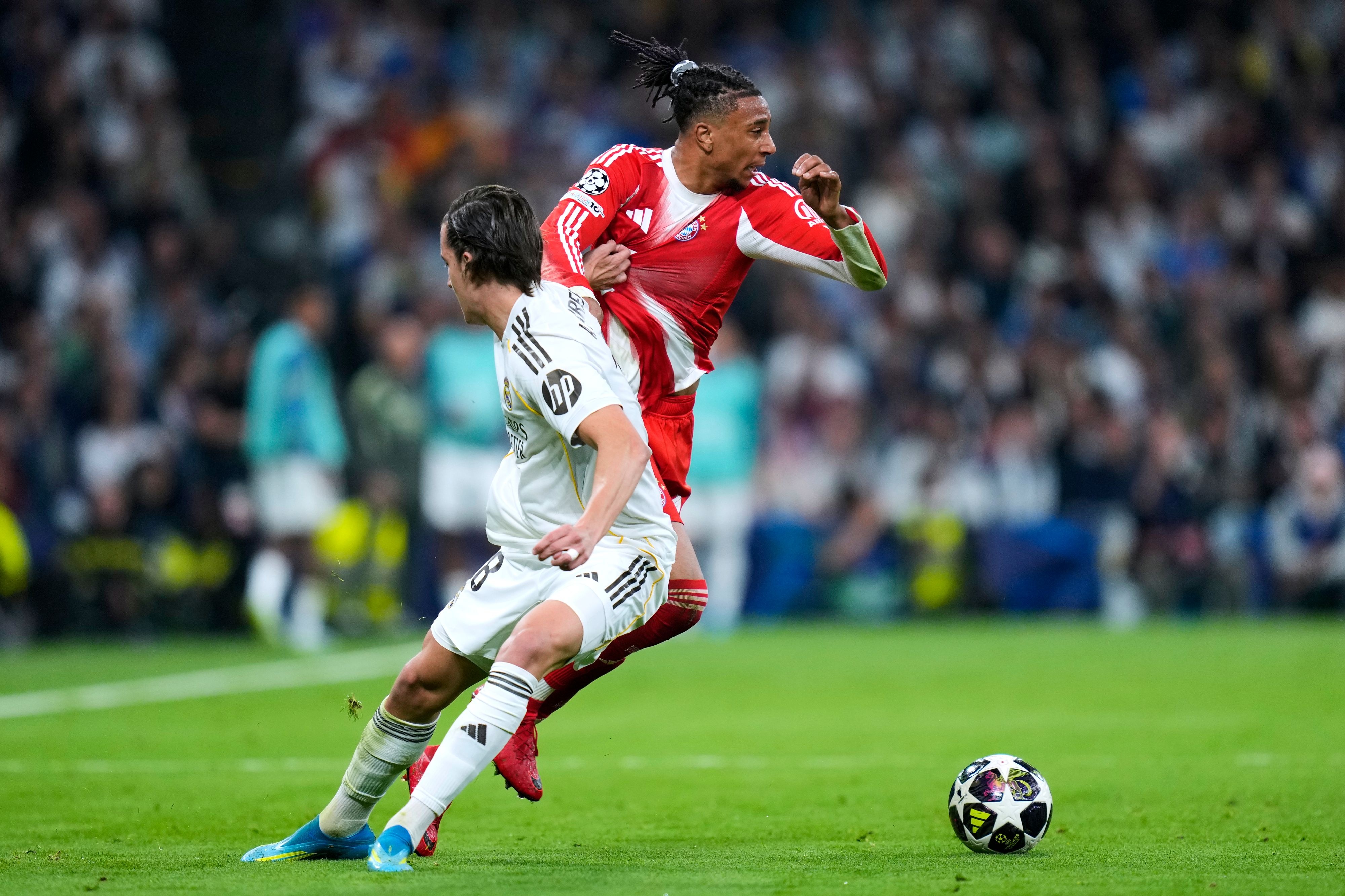 开云体育app-马卡：贝林带队反扑却无力回天，赫伊森饱受煎熬A费被奥利塞拿捏